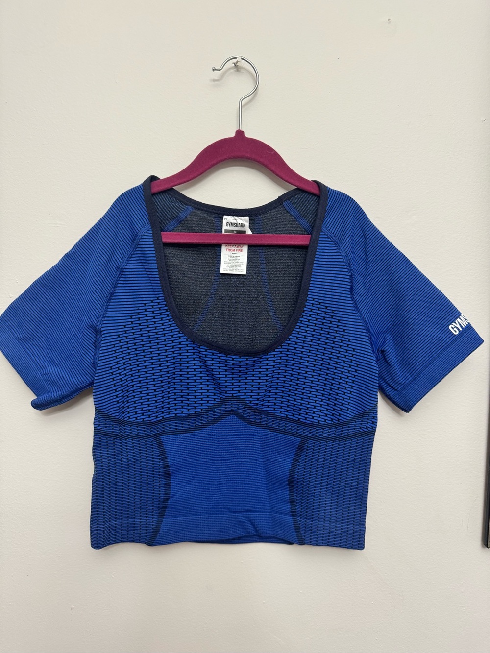 Sz M GYMSHARK SEAMLESS SHORT SLEEVE CROP TOP